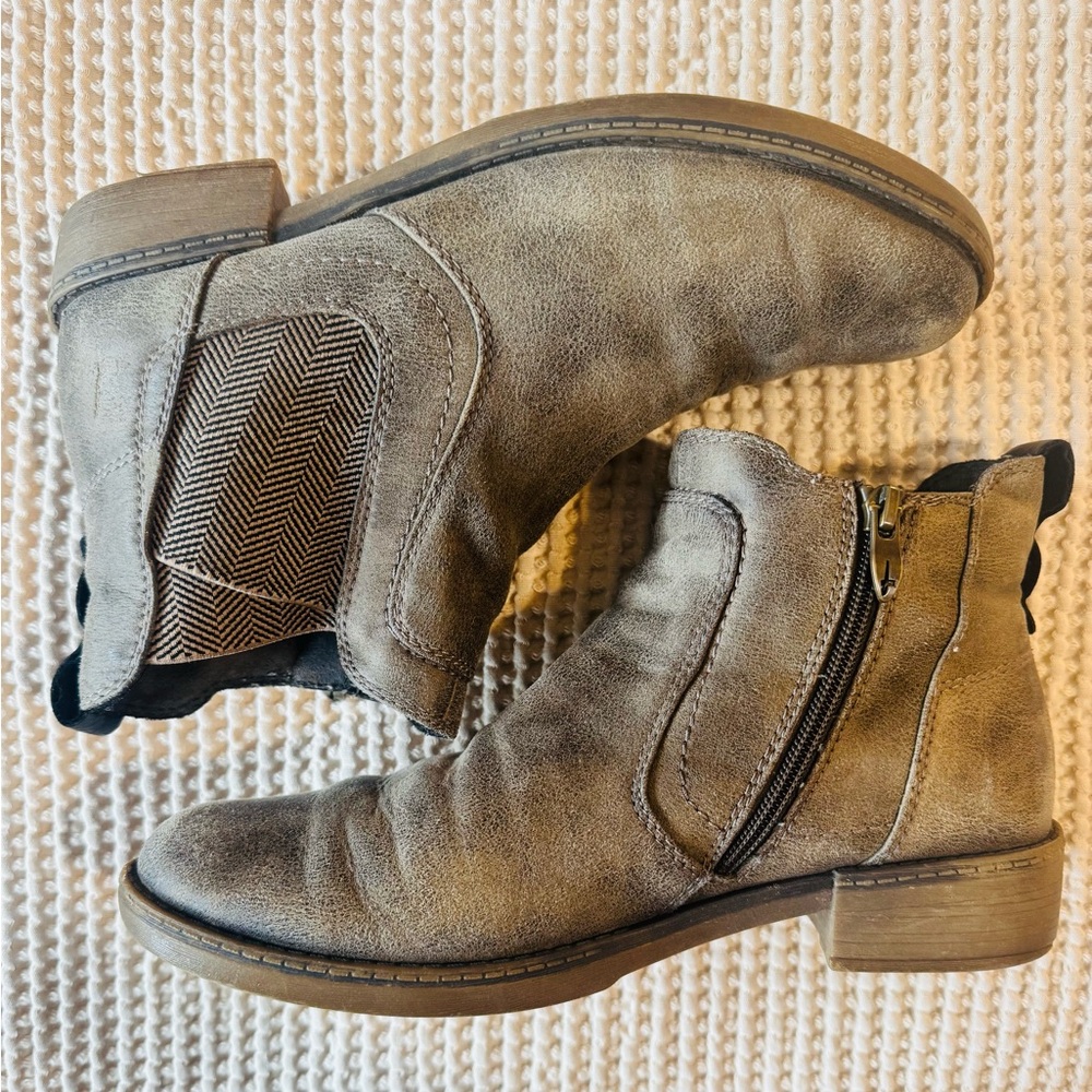 German made leather Chelsea boots